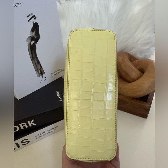 Rare Tory Burch Britten Embossed Mini Satchel Crossbody – Pastel Yellow Croc NWT - Picture 6 of 10
